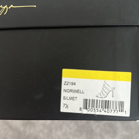 Daya by Zendaya - Picture 6 of 6